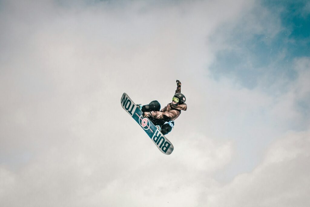 snowboarder in volo